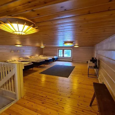 Villa Lucky Levi Ski In Ski Out 500 M Centrum Via Lift Sirkka